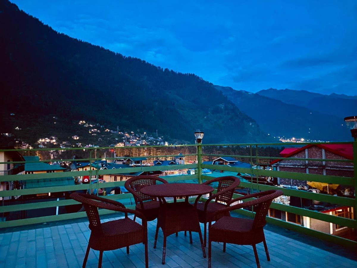 Winterline Resort Near Mall Road Manali - Centrally Heated & Air Cooled Экстерьер фото